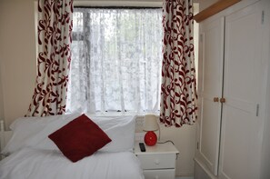 3 bedrooms, desk, WiFi, bed sheets - Mulgrave Lodge (Dublin)