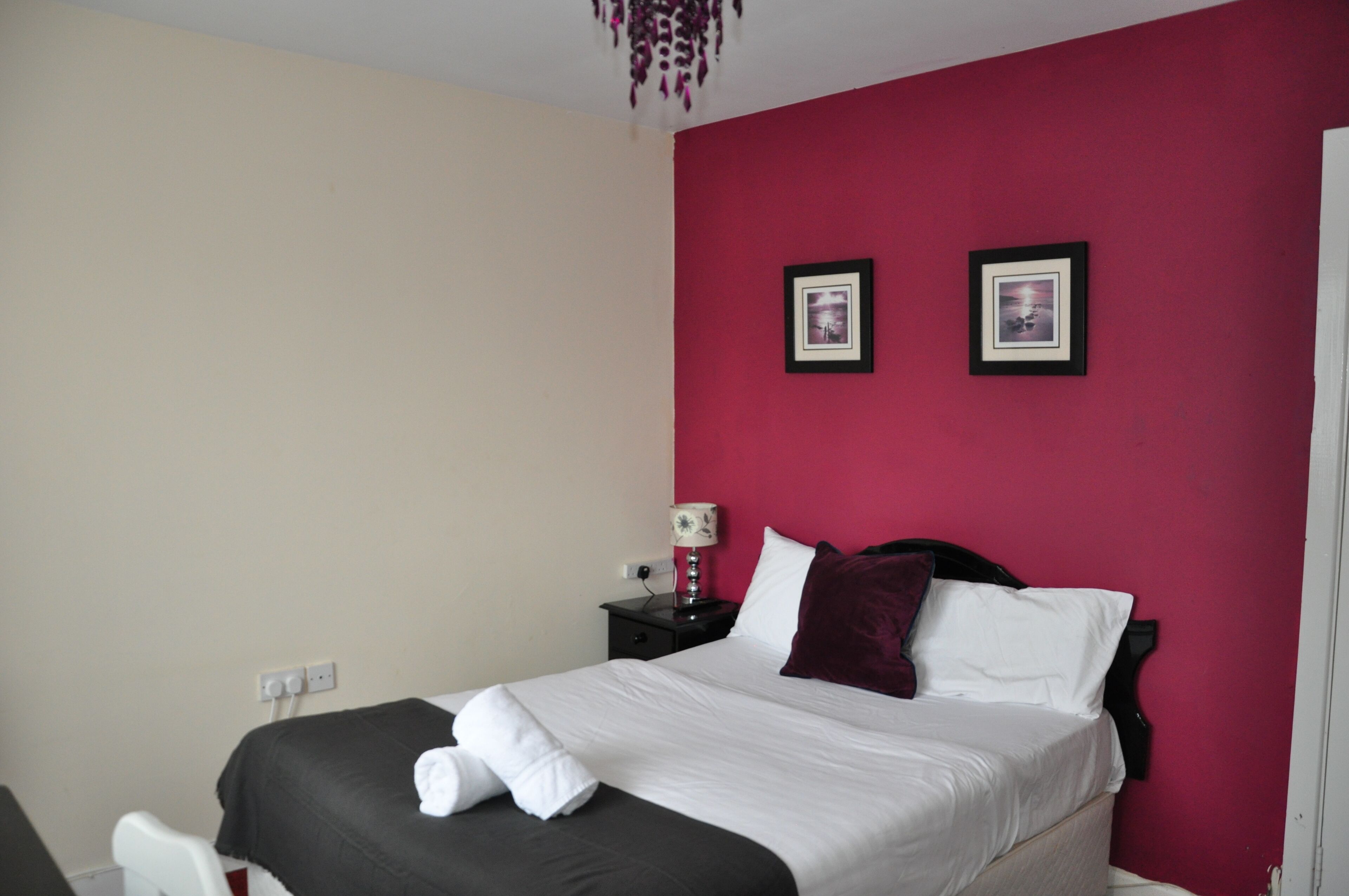 3 bedrooms, WiFi, bed sheets