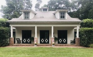 Exterior - The Bluffton Farmhouse (Bluffton)