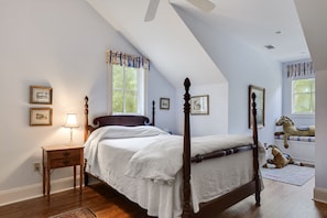 2 bedrooms, WiFi, bed sheets - The Bluffton Farmhouse (Bluffton)