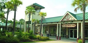 Exterior - The Bluffton Farmhouse (Bluffton)