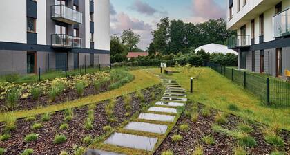 Modernes Studio an der Oder | Fitnessstudio, Balkon und Parkplatz