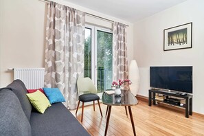 TV - Miasto Marina C Wrocław | Bright Apartment with Parking (Wrocław)