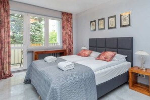 1 غرفة نوم ومكواة/لوح كي وواي فاي وملاءات أسرّة