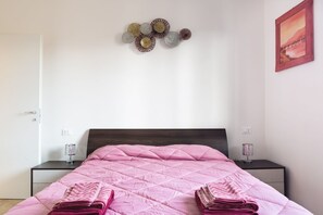 2 bedrooms, internet