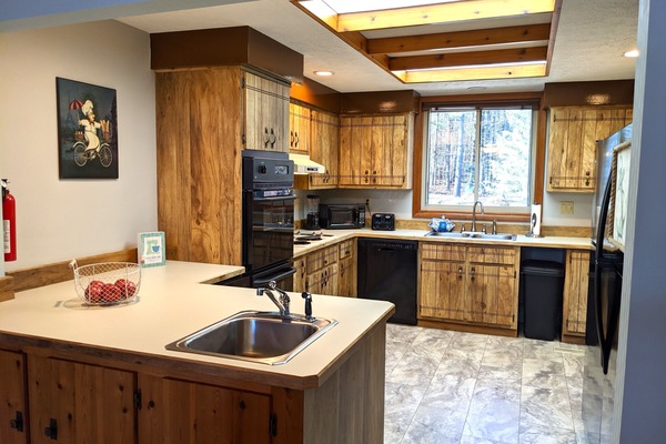 Frigorífic, microones, forn i placa de cuina