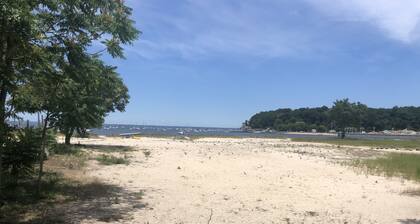 Beachfront Summer Rental- Sea Cliff