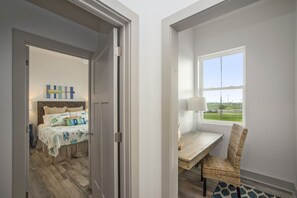 3 bedrooms, desk, free WiFi, bed sheets