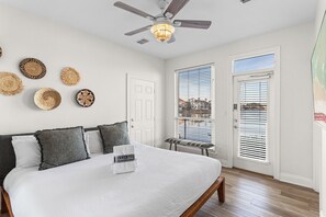 1 bedroom, internet, bed sheets - Destiny Beach Villas 2B - Gulf Views, Community Pool, Steps to the Beach! (Destin)