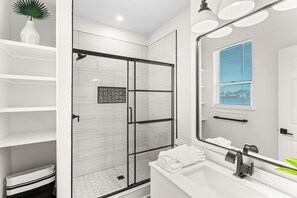 Towels - Destiny Beach Villas 2B - Gulf Views, Community Pool, Steps to the Beach! (Destin)