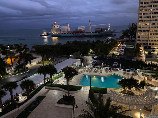 Outdoor pool, a heated pool