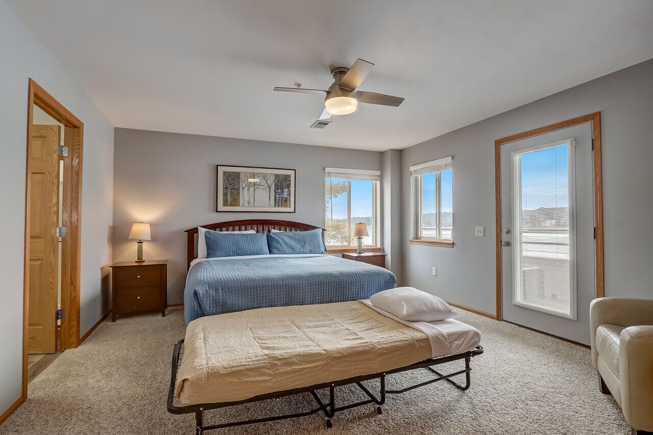 2 bedrooms, iron/ironing board, free WiFi, bed sheets