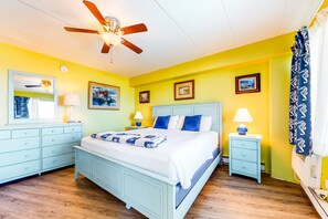 1 slaapkamer, een strijkplank/strijkijzer, internet, beddengoed