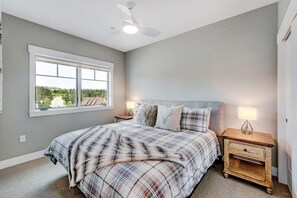 2 chambres, literie de qualité supérieure, fer et planche à repasser