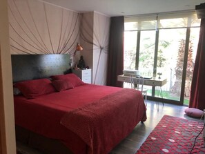 4 bedrooms, iron/ironing board, WiFi, bed sheets - Rest House in a very secure Condo for families rounded by natural areas (Chicureo)