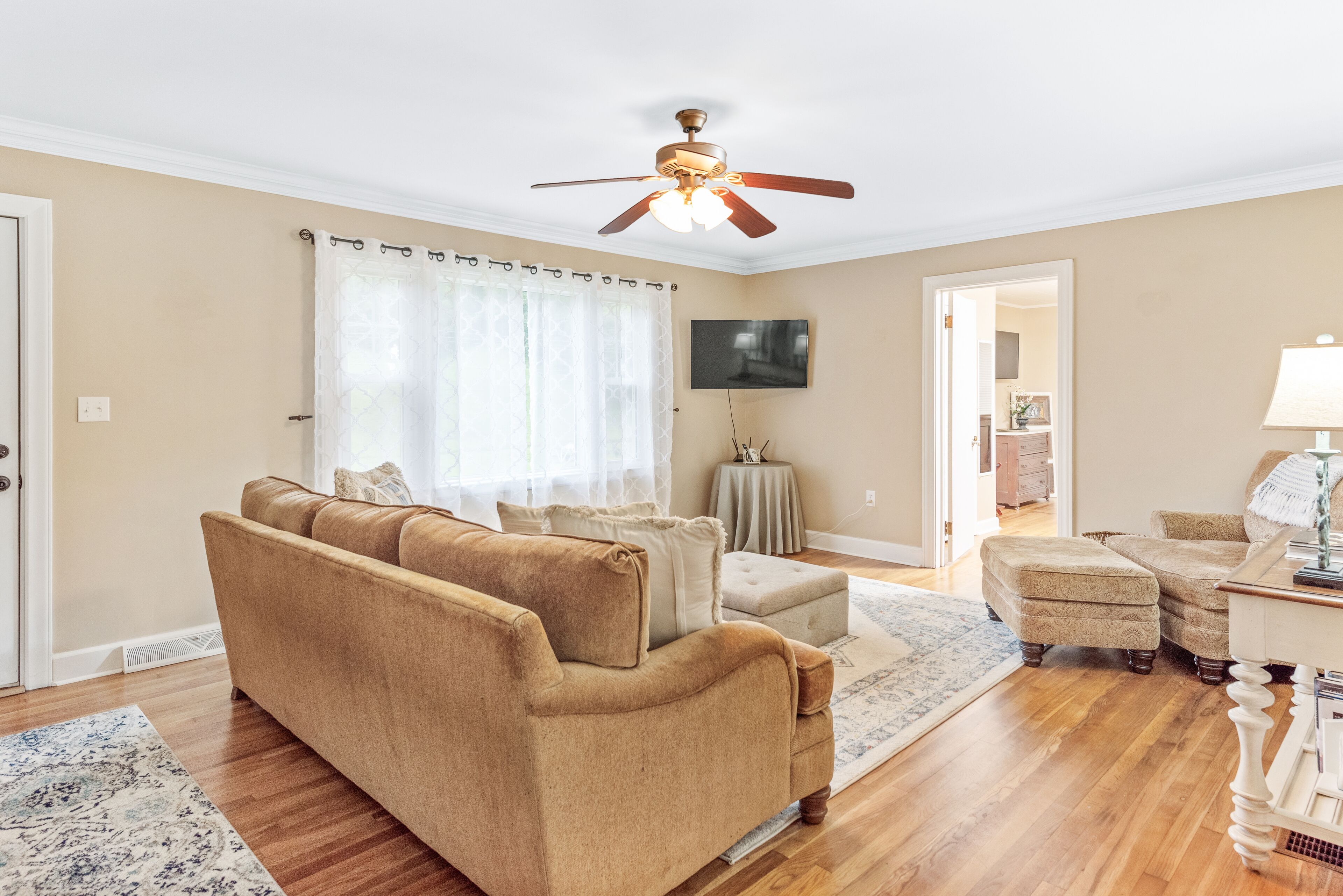 智能電視、書籍