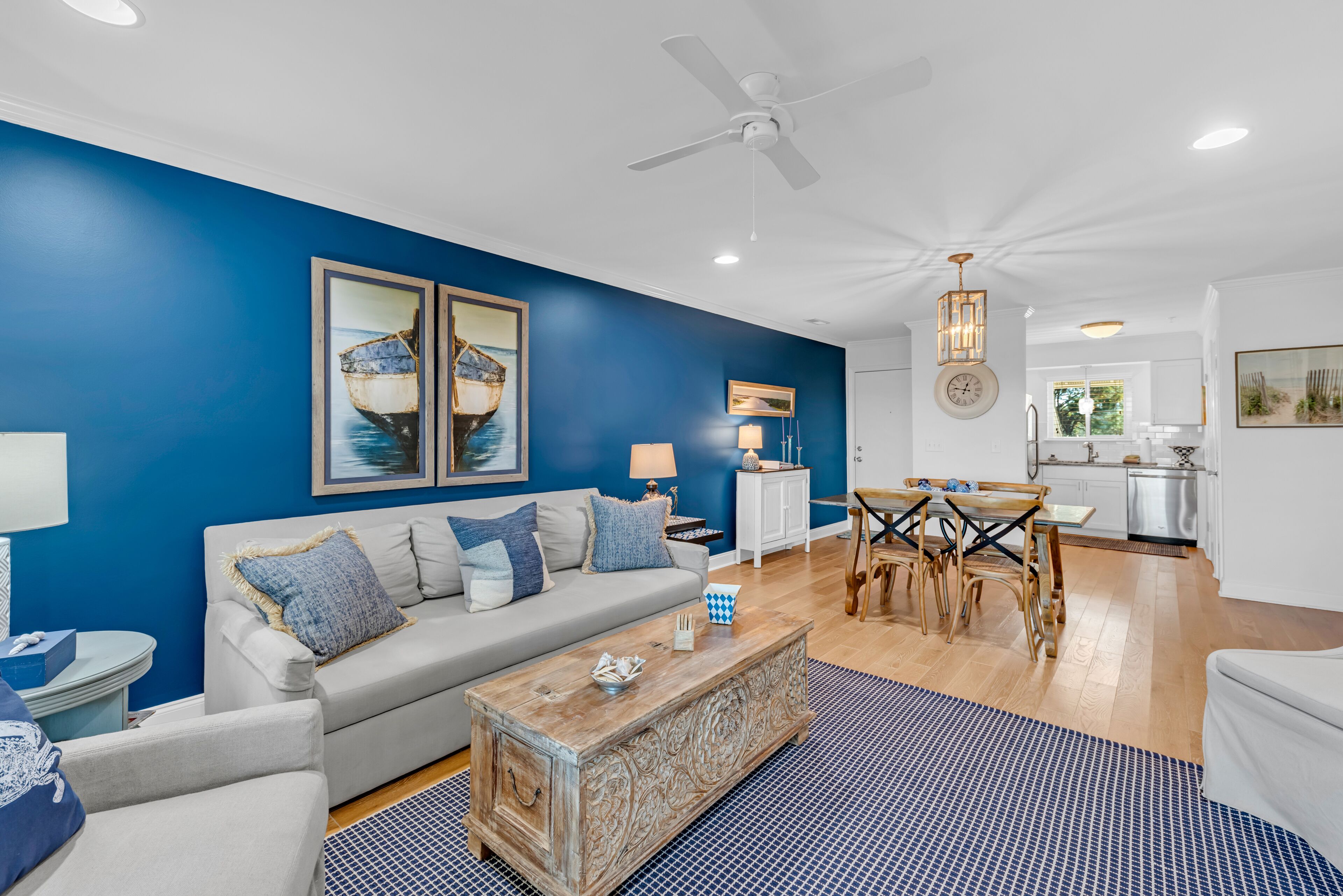 2 BR/2BA Villa! Top Floor! New Building-Elevator! Neighborhood Pool!