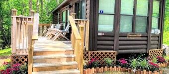 Mountain Cabin,Jacuzzi,WIFI, Pets,10min Casino/Pets