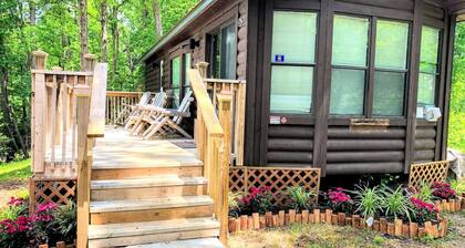 Mountain Cabin,Jacuzzi,WIFI, Pets,10min Casino/Pets