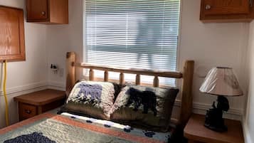 2 habitaciones, tabla de planchar con plancha, cuna de viaje y wifi