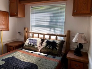 2 bedrooms, iron/ironing board, travel cot, WiFi