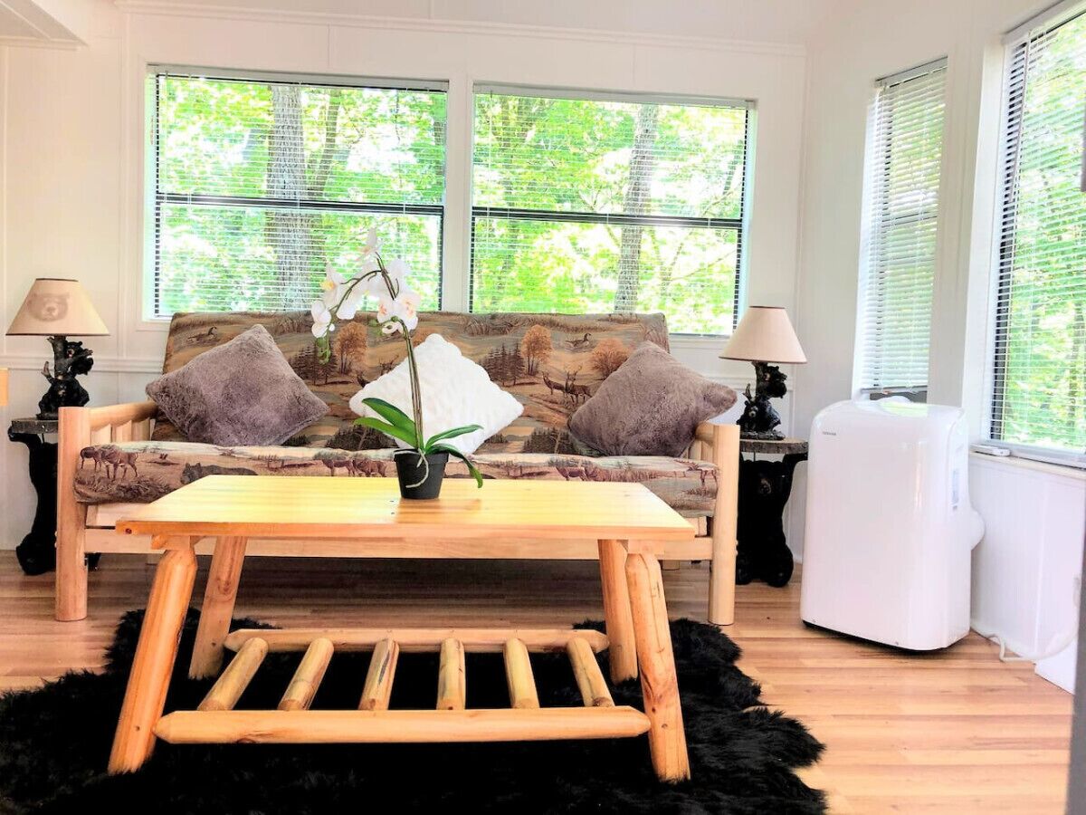 テレビ、DVD プレーヤー