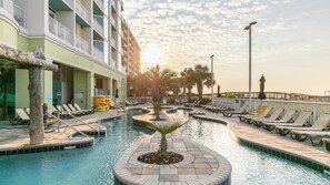 屋内プール、温水プール