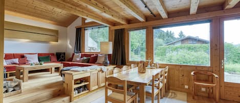 リビング エリア