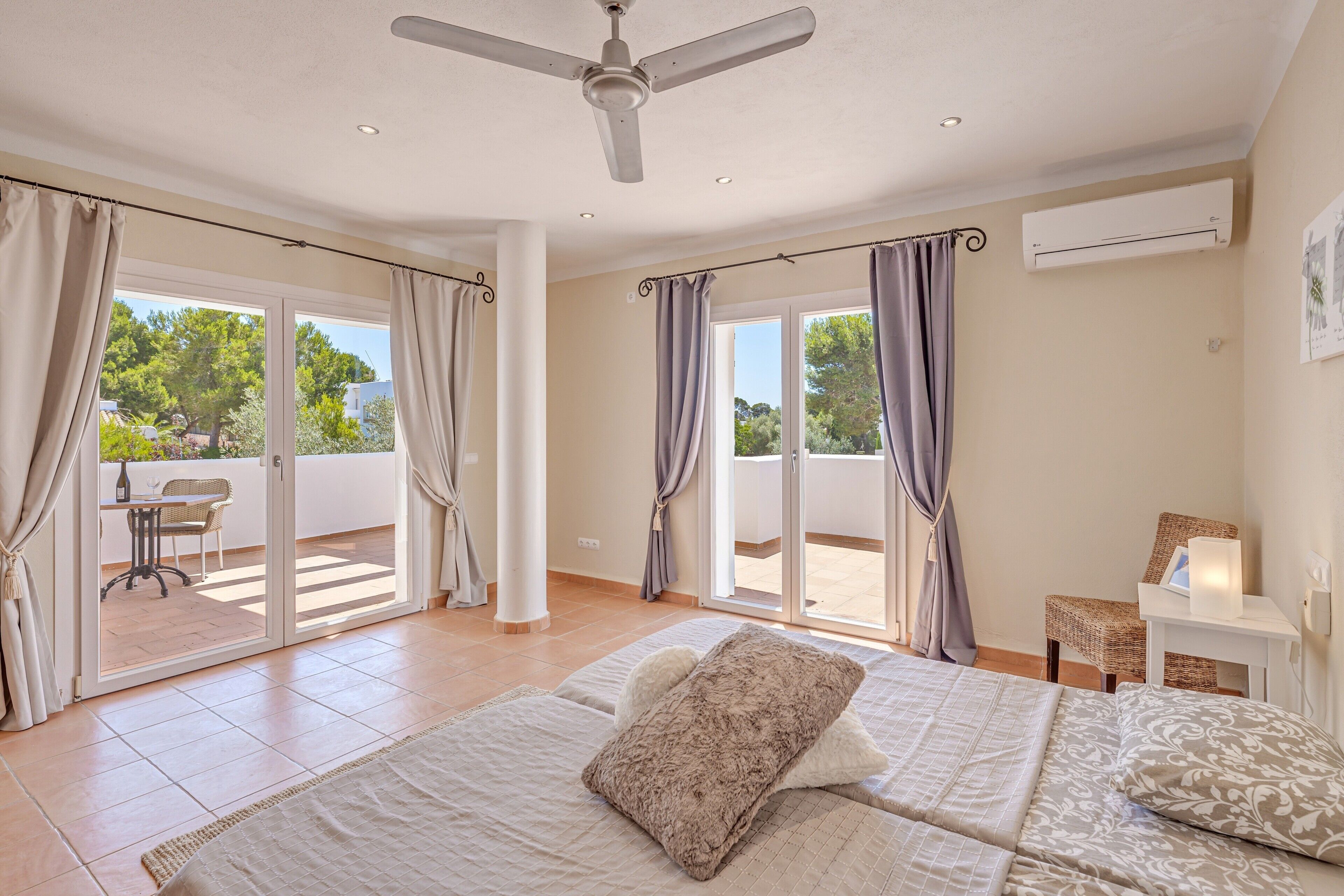 4 camere, ferro/asse da stiro, Wi-Fi gratuito, lenzuola