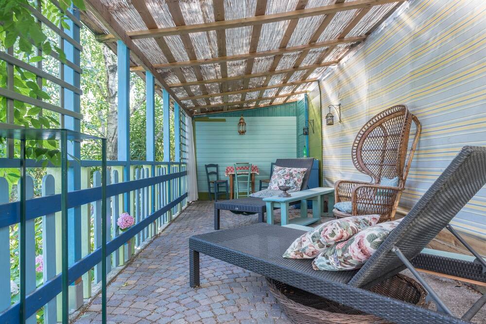 Apartment “Casa Jasmina” with Mountain View, Wi-Fi, Terrace & Garden