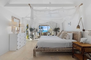 5 slaapkamers, een bureau, een strijkplank/strijkijzer, gratis wifi