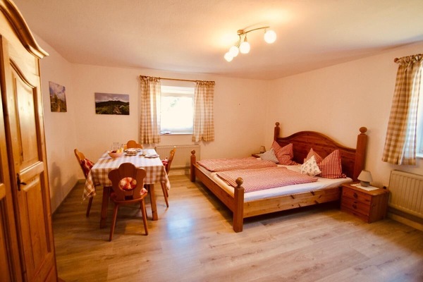 Ferienappartement Lusen (43qm) mit zwei Schlafzimmern, zweimal Dusche+WC und Küchenzeile-Wohnküche Lusen