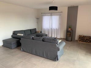 Fernseher, Kamin
