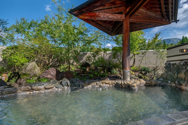 Hot springs - Kamenoi Hotel Aso (Aso)
