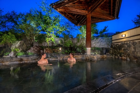 Hot springs. Kamenoi Hotel Aso