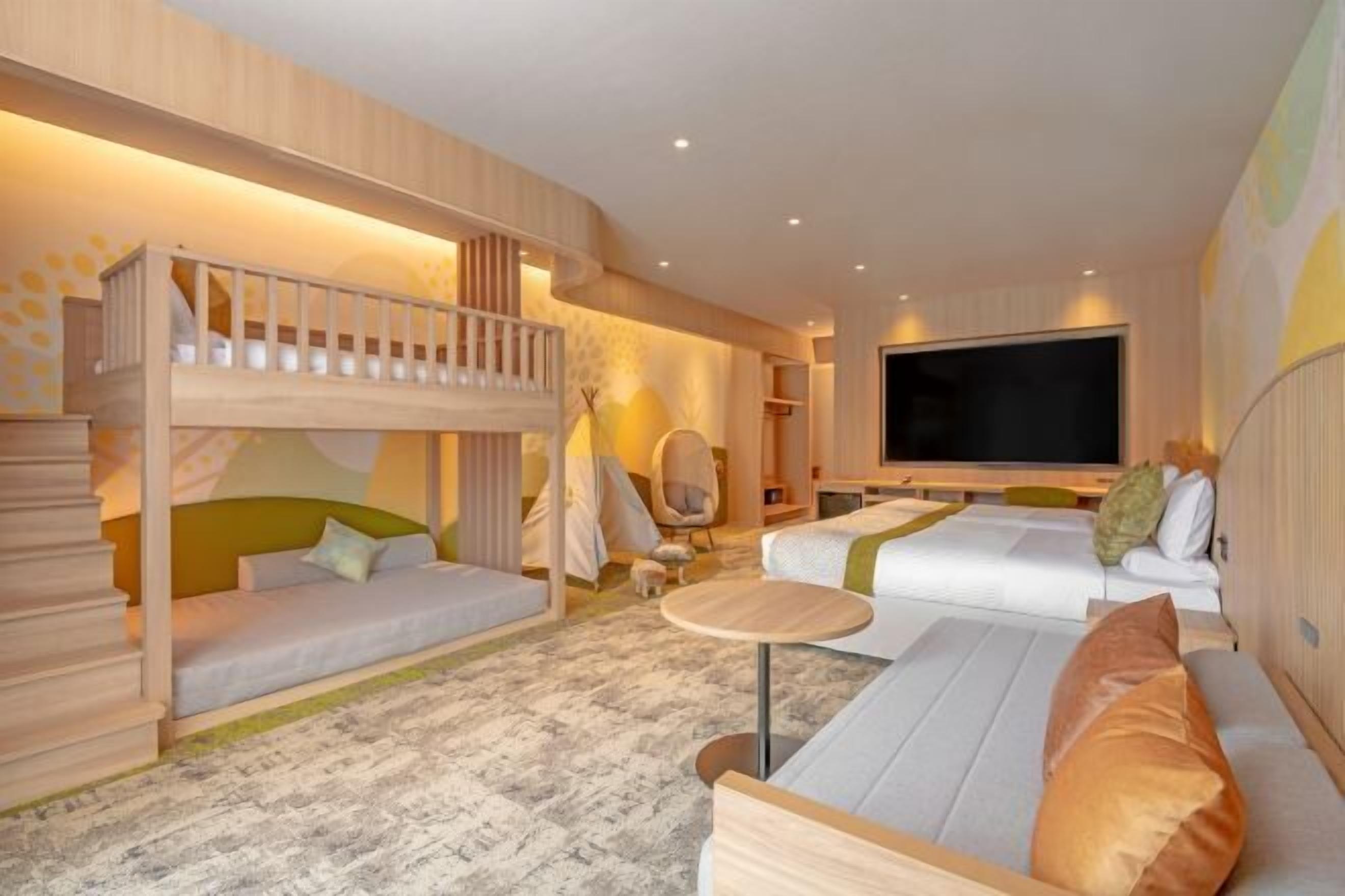 In-room safe, desk, free WiFi, bed sheets