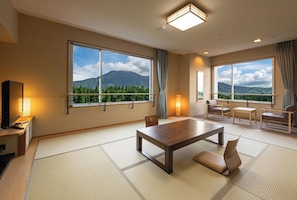 Traditionele kamer (Japanese, For 5 Guests, with Toilet) | Een kluis op de kamer, gratis wifi, beddengoed