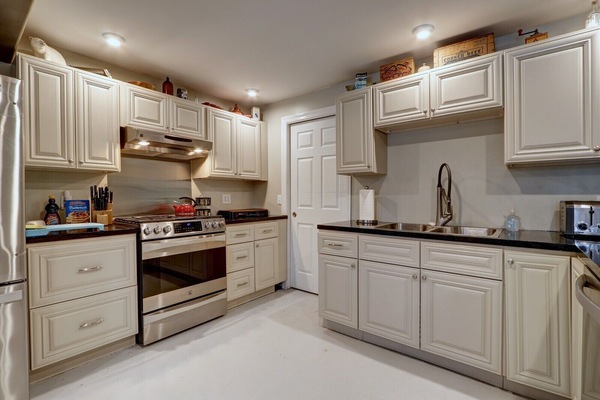 Frigorífic, microones, forn i placa de cuina