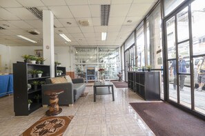 Khu tiếp khách ở sảnh