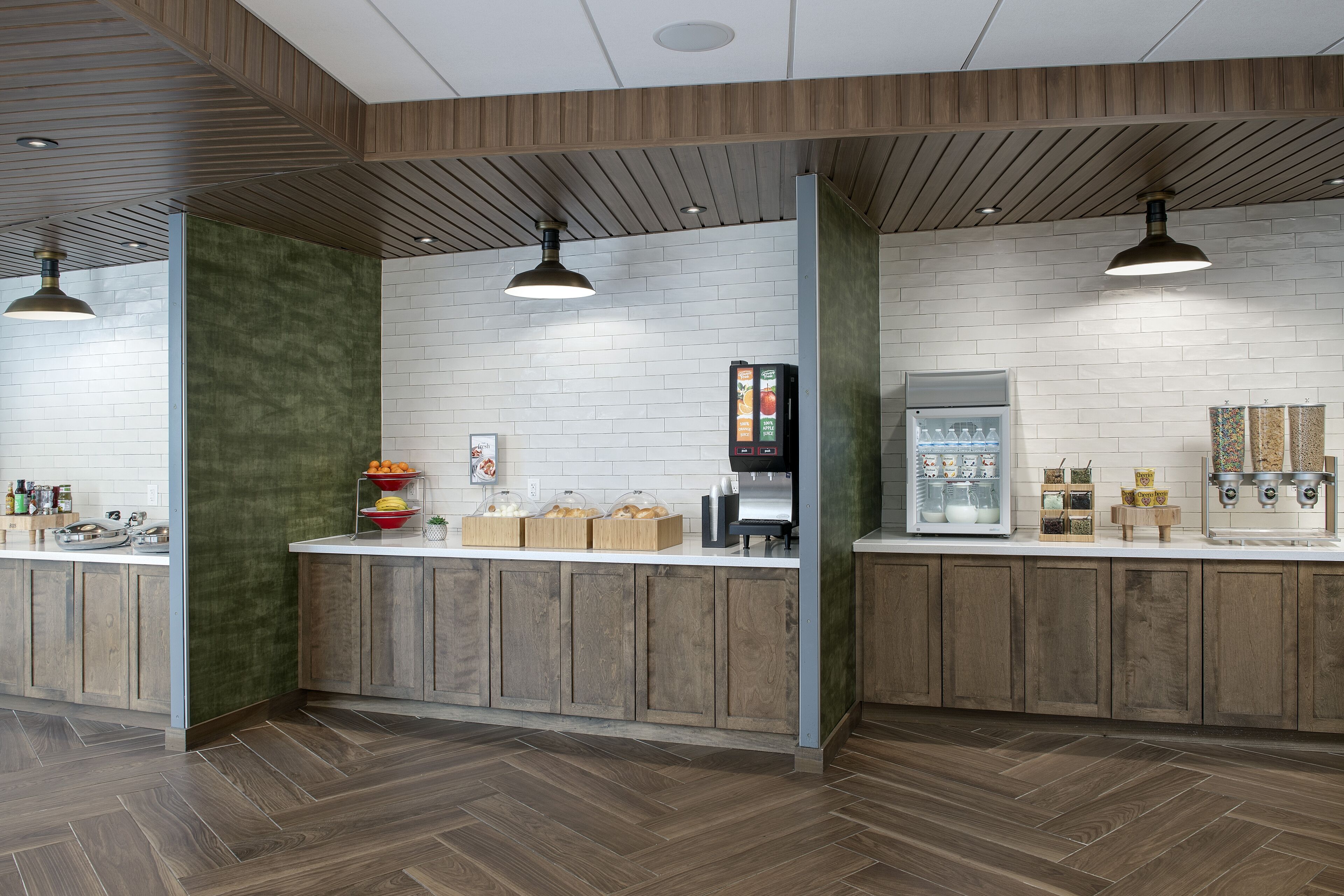 free daily continental breakfast