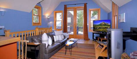 TV, fireplace, offices