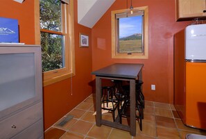Dining - The Surf Shack, Unique cozy house in Pitchfork (Crested Butte)