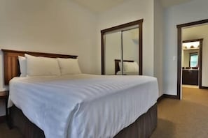 2 sovrum, strykjärn/strykbräda, gratis wi-fi och sängkläder