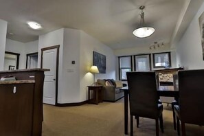 Interior - Hot Tub & Gym / Pool / Ground-Floor Condo (Fernie)