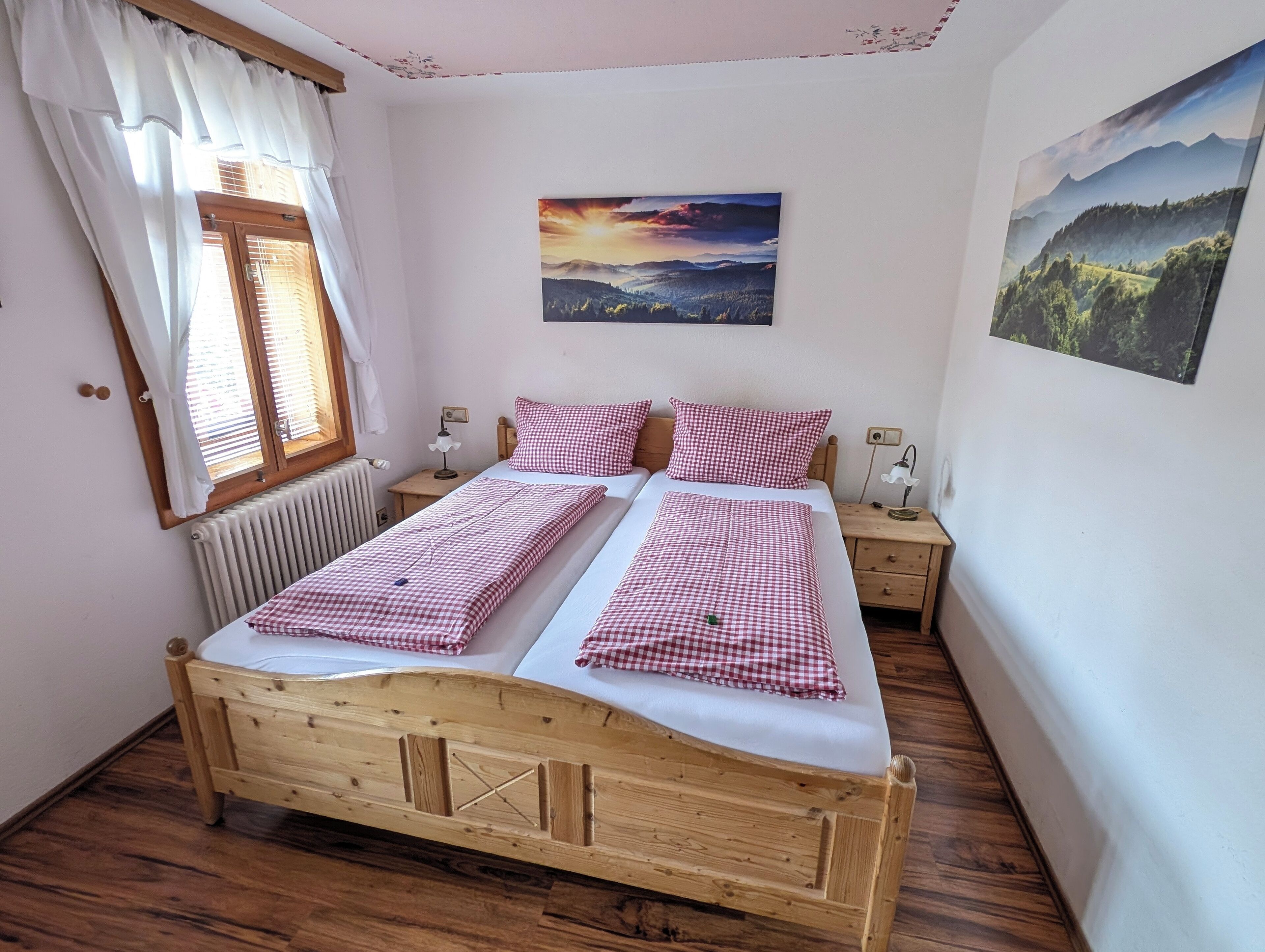 Double Room, Mountain View (Nr. 2) | Individually decorated, free cribs/infant beds, free WiFi, bed sheets