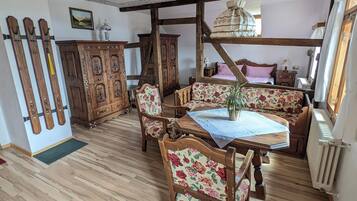 Familienzimmer (Nr. 3) | Individuell dekoriert, kostenlose Babybetten, kostenloses WLAN