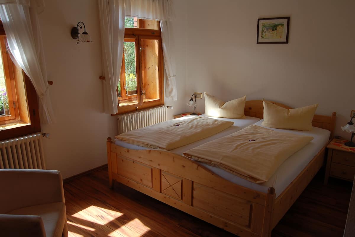 Double Room, Mountain View (Nr. 2) | 1 bedroom, individually decorated, free cots/infant beds, free WiFi