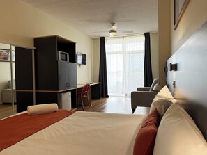 Standard Room, 1 Bedroom | Premium bedding, individually furnished, desk, laptop workspace - Taree Motor Inn (Taree)