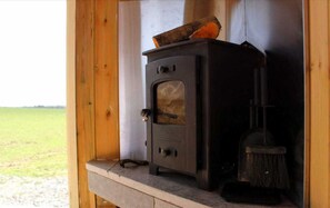 Cabin | 1 bedroom, blackout drapes, bed sheets - The Shearer's Hut, Sleeps 2, Wood Burner, Fire Pit (Carmarthen)