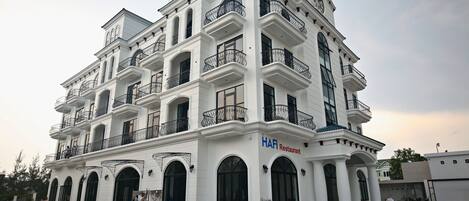 واجهة المنشأة